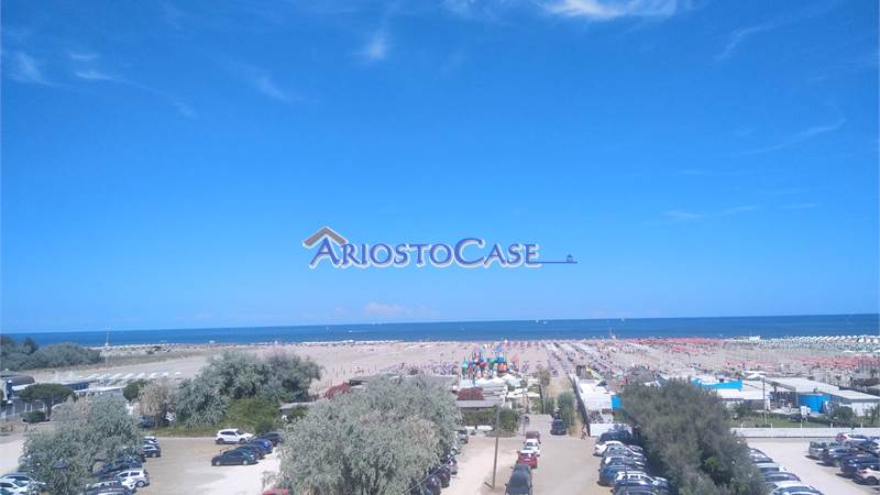 FRONTE MARE CON TERRAZZA 
